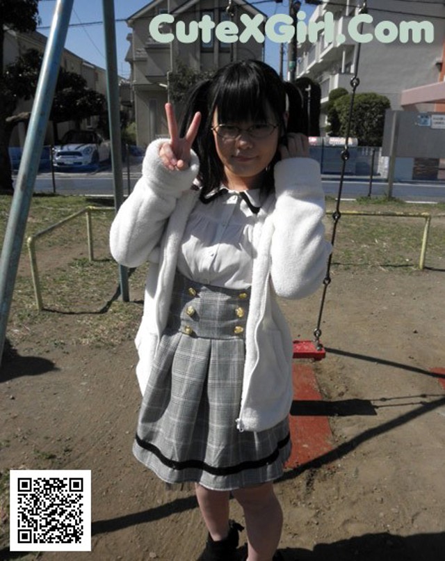 Sayaka Aishiro - Swimmingpool Fuck Doggystyle No.8669f4